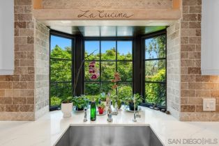 , 2643 Hidden Valley rd, La Jolla, CA 92037 - 29