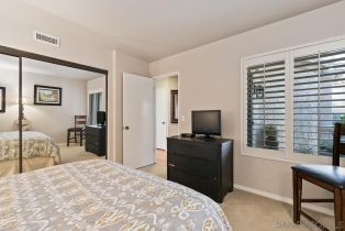 , 12012 Royal Birkdale, San Diego, CA 92128 - 26