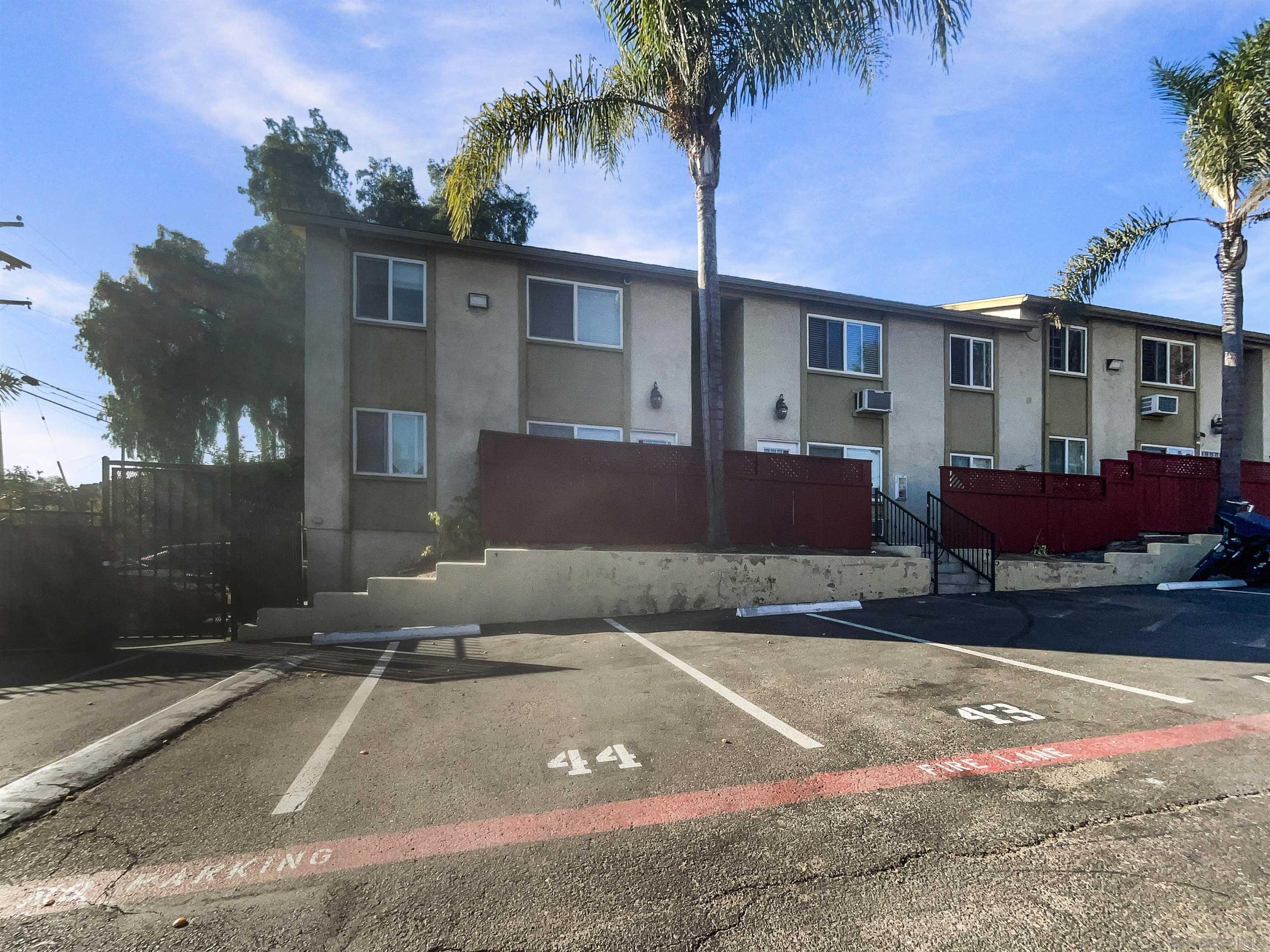 Condominium, 4398 Delta st, San Diego, CA 92113 - 1