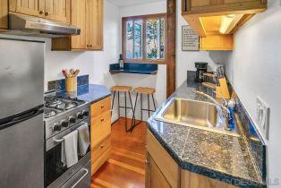 , 1315 Cave st, San Diego, CA 92037 - 3