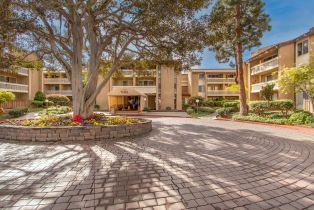 Condominium, 1855 Diamond st, San Diego, CA 92109 - 2