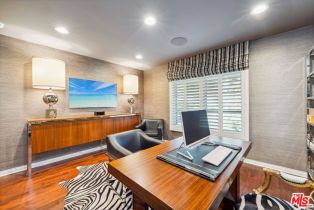 Single Family Residence, 15604 Vandorf pl, Encino, CA 91436 - 39