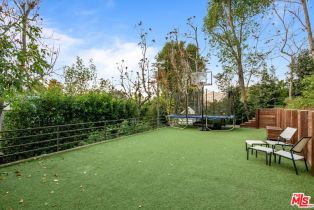 Single Family Residence, 13547 Contour dr, Sherman Oaks, CA 91423 - 27