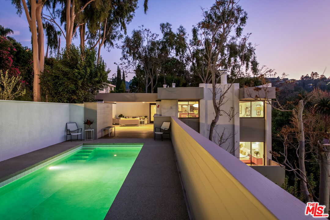 Single Family Residence, 13547 Contour dr, Sherman Oaks, CA 91423 - 1