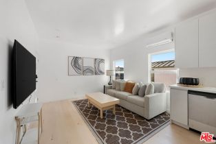 , 117 Channel rd, Santa Monica, CA 90402 - 2