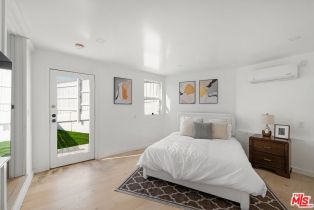 , 117 Channel rd, Santa Monica, CA 90402 - 7