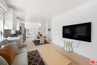 , 117 Channel rd, Santa Monica, CA 90402 - 4