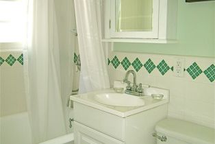 Apartment, 2318 Strongs dr, Venice, CA 90291 - 5