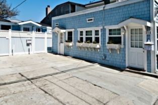 Apartment, 2318 Strongs dr, Venice, CA 90291 - 4