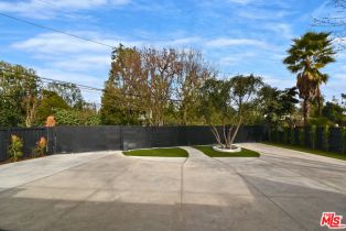 , 4512 Libbit ave, Encino, CA 91436 - 5