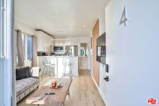 Single Family Residence, 2207 Ocean Front walk, Venice, CA 90291 - 10