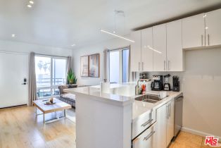 Single Family Residence, 2207 Ocean Front walk, Venice, CA 90291 - 14