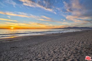 Single Family Residence, 2207 Ocean Front walk, Venice, CA 90291 - 37
