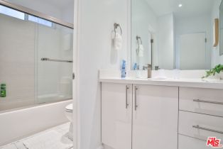 Single Family Residence, 2207 Ocean Front walk, Venice, CA 90291 - 21