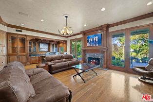 Single Family Residence, 19333 Wells dr, Tarzana, CA 91356 - 16