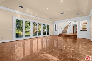 Single Family Residence, 19333 Wells dr, Tarzana, CA 91356 - 5