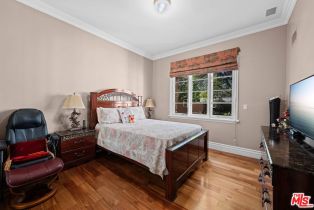 Single Family Residence, 19333 Wells dr, Tarzana, CA 91356 - 31