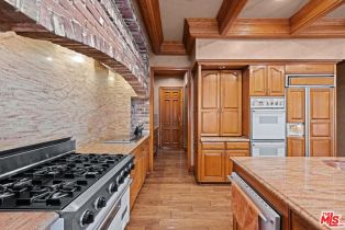 Single Family Residence, 19333 Wells dr, Tarzana, CA 91356 - 7