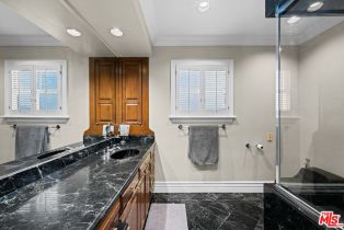 Single Family Residence, 19333 Wells dr, Tarzana, CA 91356 - 27