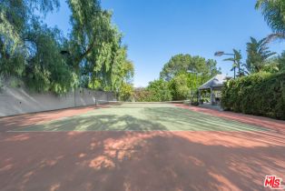 Single Family Residence, 19333 Wells dr, Tarzana, CA 91356 - 42