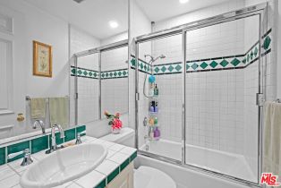 Single Family Residence, 19333 Wells dr, Tarzana, CA 91356 - 32