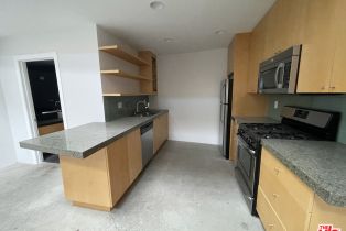 , 555 Rose ave, Venice, CA 90291 - 9