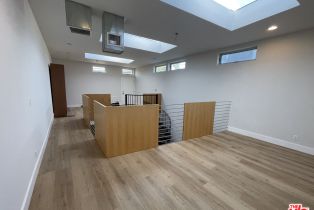 , 555 Rose ave, Venice, CA 90291 - 18