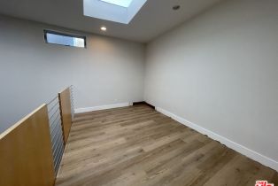 , 555 Rose ave, Venice, CA 90291 - 17