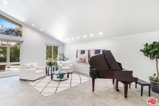 Single Family Residence, 3585 Alana dr, Sherman Oaks, CA 91403 - 5