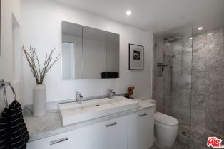 Condominium, 8787 Shoreham dr, West Hollywood , CA 90069 - 4