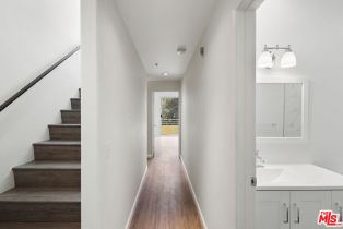 Single Family Residence, 5350 Sepulveda blvd, Sherman Oaks, CA 91411 - 13