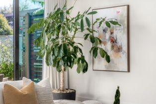 Condominium, 8420 Sunset blvd, West Hollywood , CA 90069 - 7