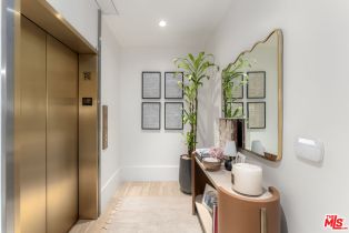 Condominium, 8420 Sunset blvd, West Hollywood , CA 90069 - 17