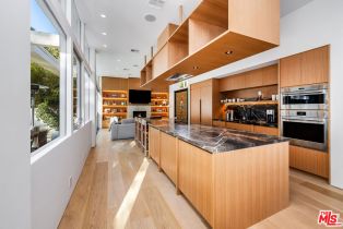 Single Family Residence, 2241 Bowmont dr, Beverly Hills, CA 90210 - 15