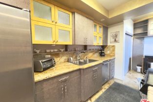 , 8455 FOUNTAIN ave, West Hollywood , CA 90069 - 10