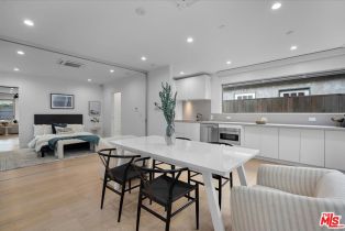 Single Family Residence, 541 Rose ave, Venice, CA 90291 - 10