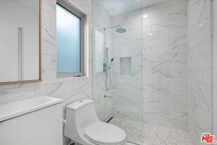 Single Family Residence, 541 Rose ave, Venice, CA 90291 - 11