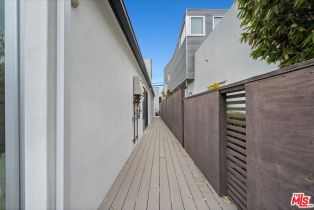 Single Family Residence, 541 Rose ave, Venice, CA 90291 - 15