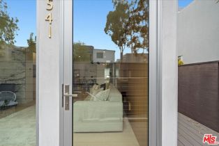 Single Family Residence, 541 Rose ave, Venice, CA 90291 - 13