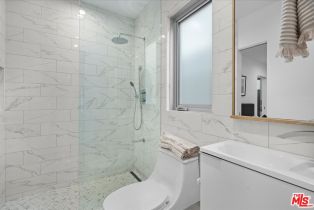 Single Family Residence, 541 Rose ave, Venice, CA 90291 - 7