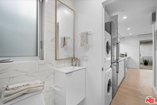 Single Family Residence, 541 Rose ave, Venice, CA 90291 - 8