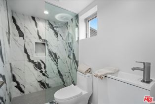 Single Family Residence, 541 Rose ave, Venice, CA 90291 - 23