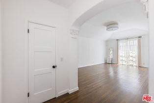 , 8491 FOUNTAIN ave, West Hollywood , CA 90069 - 5