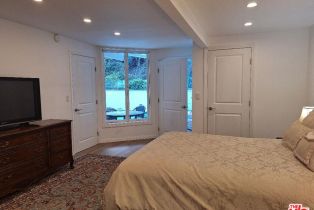 , 1573 Benedict Canyon dr, Beverly Hills, CA 90210 - 14