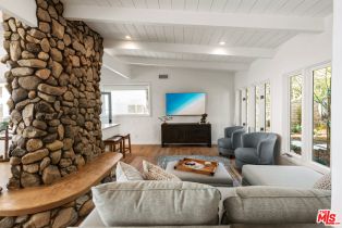 , 32054 PACIFIC COAST HIGHWAY, Malibu, CA 90265 - 7