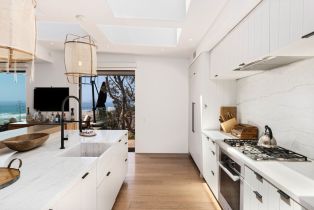 Single Family Residence, 6463 Surfside way, Malibu, CA 90265 - 8