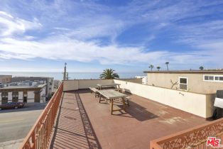 Residential Income, 3814 Highland ave, Manhattan Beach, CA 90266 - 5