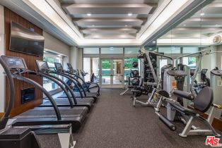 Condominium, 10727 Wilshire blvd, Wilshire Corridor, CA 90024 - 4