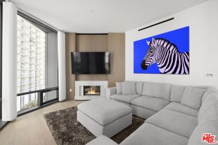 Condominium, 211  W Elm Ct, Westwood, CA  Westwood, CA 90067