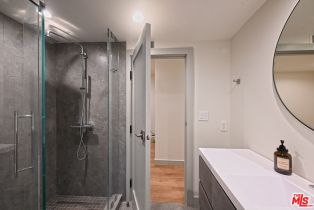 Single Family Residence, 15204 Valley Vista blvd, Sherman Oaks, CA 91403 - 39